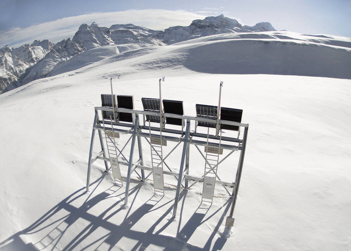 L’installation test à une altitude de 2’500 mètres. Les données sont également mises à la disposition du Service régional des avalanches. (Source : FMV)